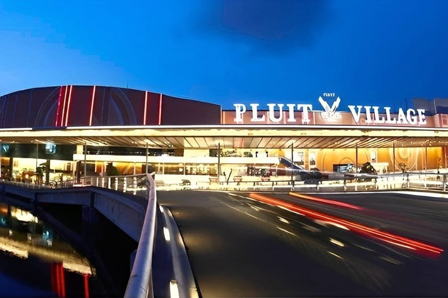 Wisata Pluit dengan Sewa Mobil Terdekat di Jakarta