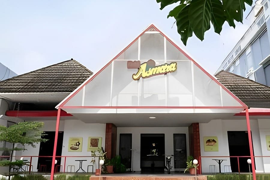 Kuliner Kedai Asmara dengan Rental Mobil Wisata Bandung