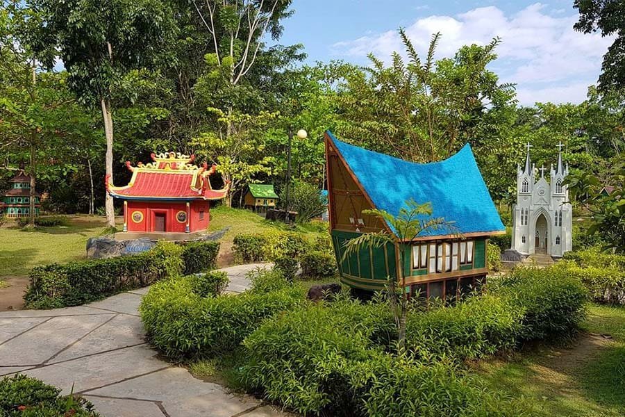 Rental Mobil Terdekat Batam
