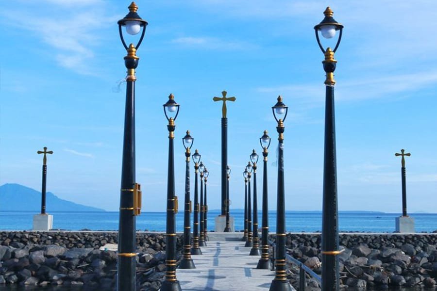 Sewa Mobil Wisata Manado