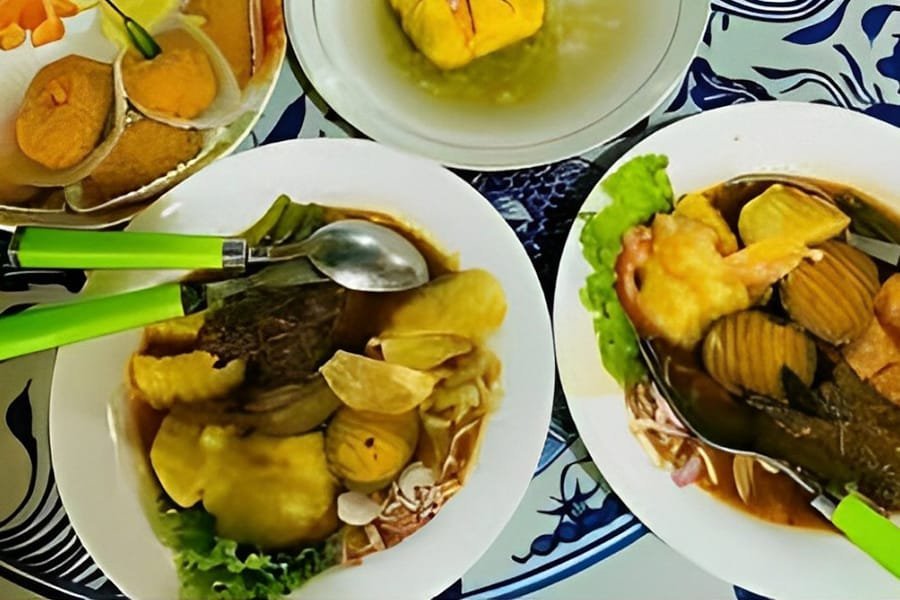 Rental Mobil Keluarga Solo