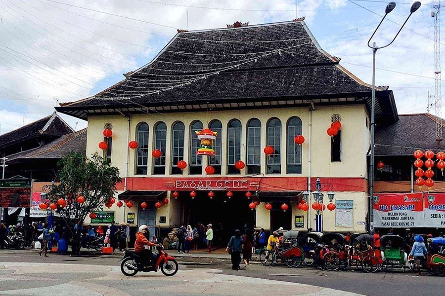 Rental Mobil Keluarga Solo