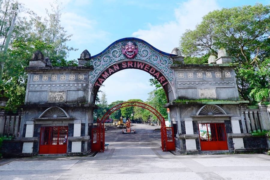 Rental Mobil Liburan Solo