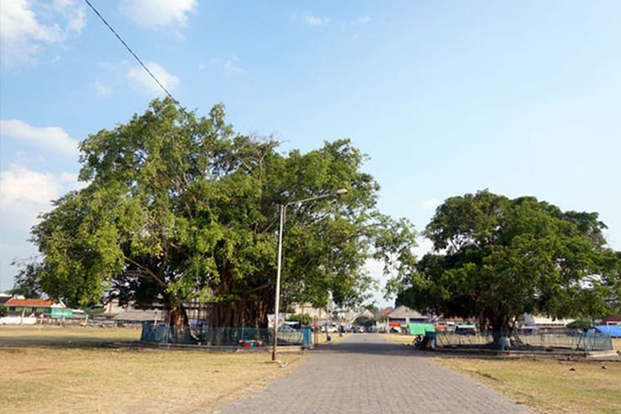 Rental Mobil Terdekat Solo