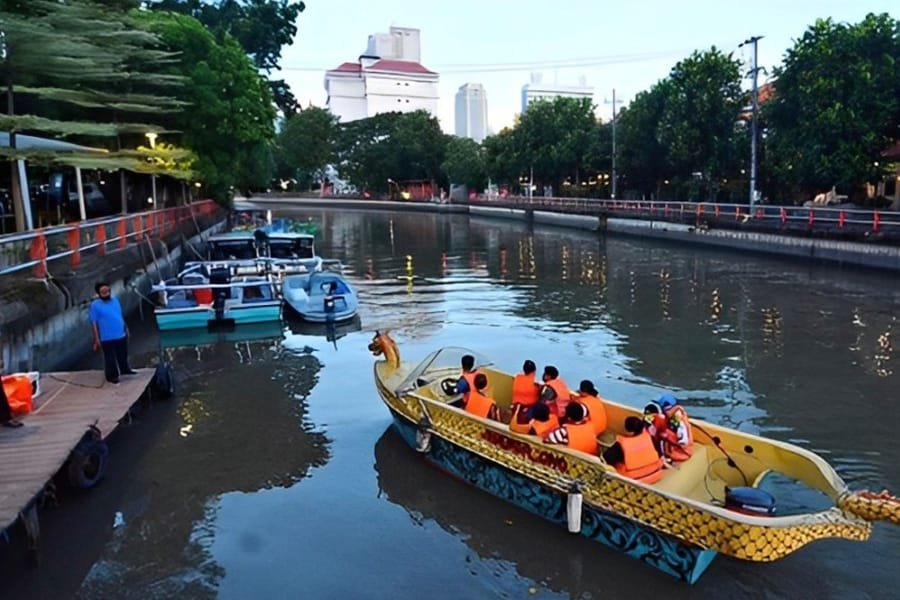 Sewa Mobil SUV Surabaya