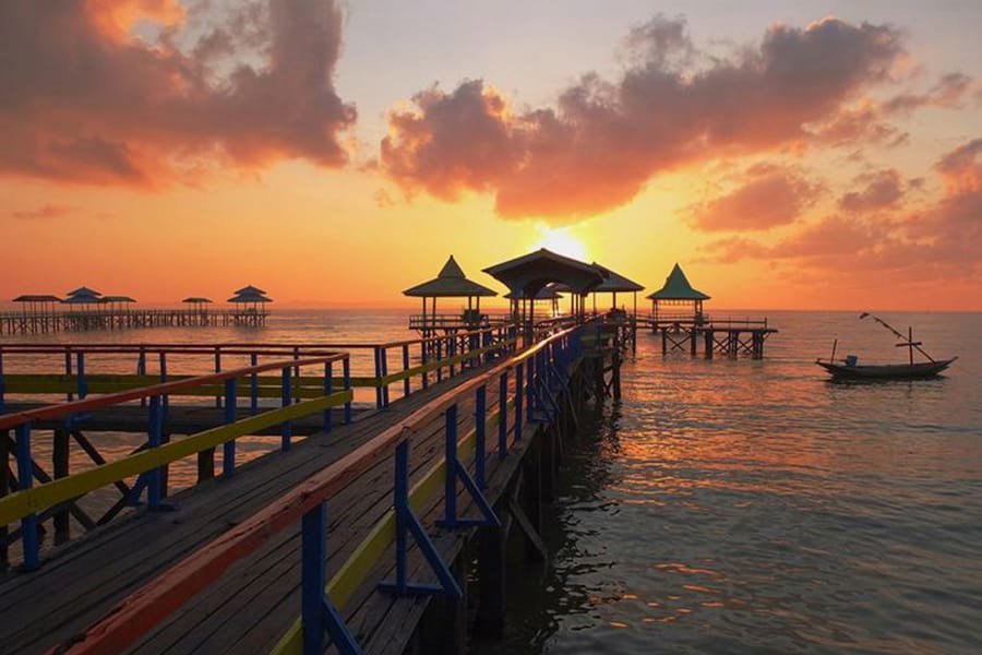 Sewa Mobil Liburan Surabaya