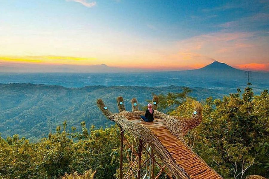 Sewa Mobil Murah Yogyakarta