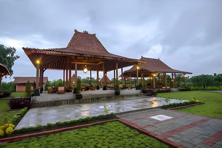 Sewa Mobil All In Yogyakarta