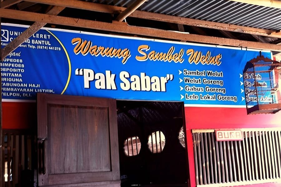 Sewa Mobil dengan Supir Yogyakarta